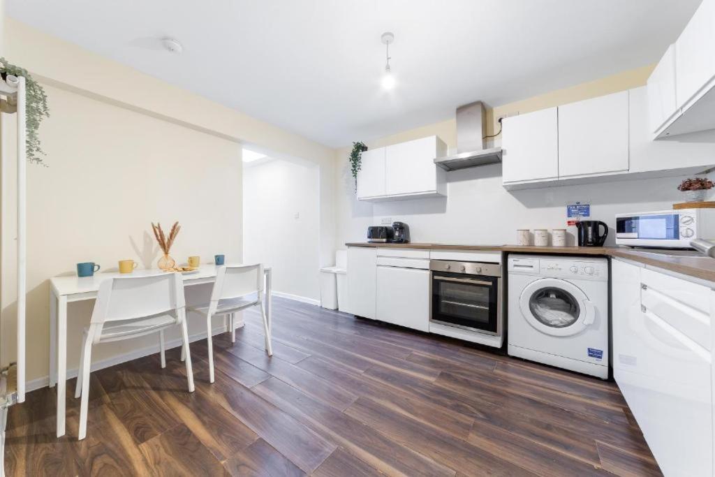 Twickenham Homes Isleworth Luaran gambar